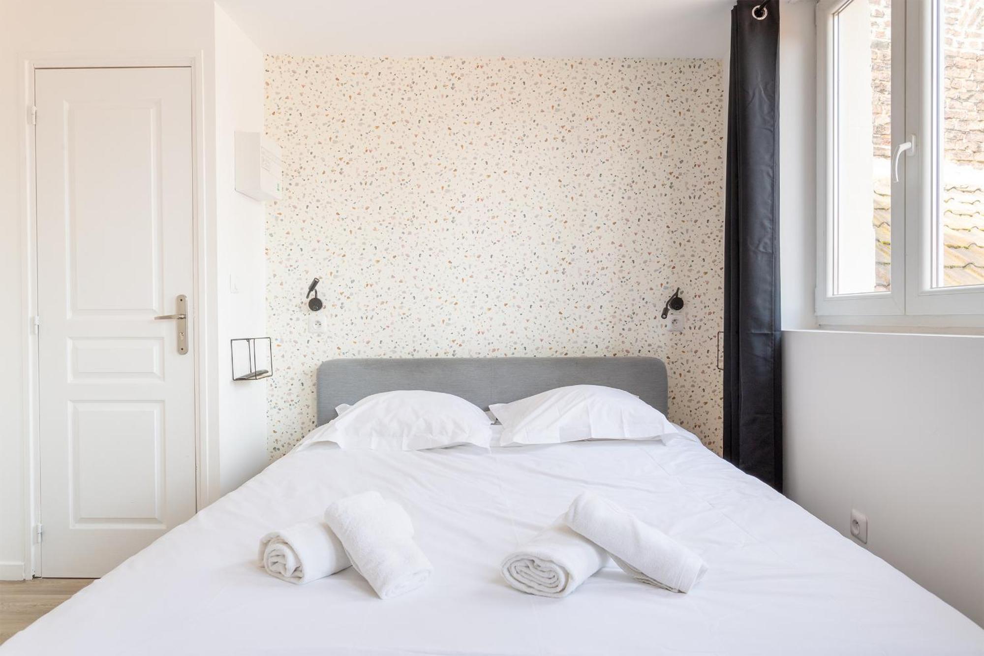 S&K Suite Grande Rue Roubaix - Chambre Spacieuse Et Sdb Privee - Netflix Et Cuisine Exterior photo
